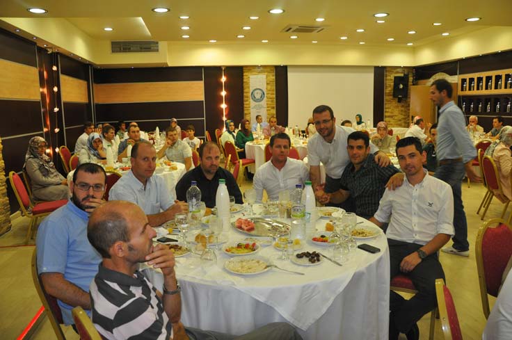 ihl-iftar-1.jpg ihl-iftar-1.jpg