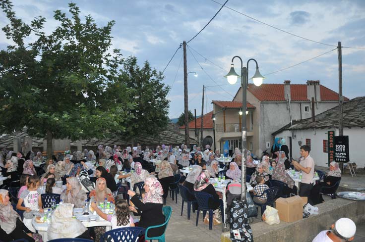 oruc-ailesi-4.jpg oruc-ailesi-4.jpg