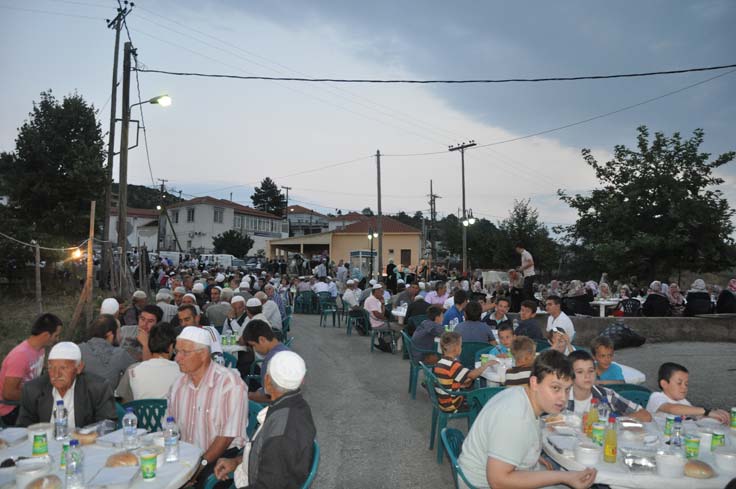 oruc-ailesi-5.jpg oruc-ailesi-5.jpg