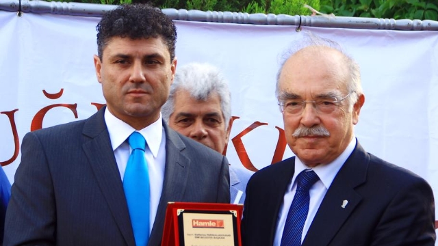 belediye-baskanina-onur-odulu.jpg
